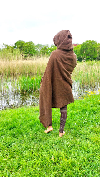Taavi Hooded Shawl Aarde