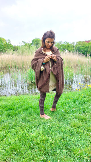 Taavi Hooded Shawl Aarde