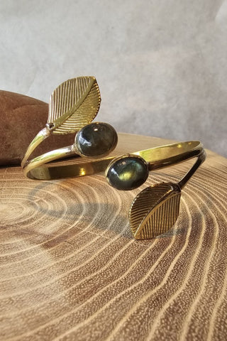 Leaves and Gems Armband Messing