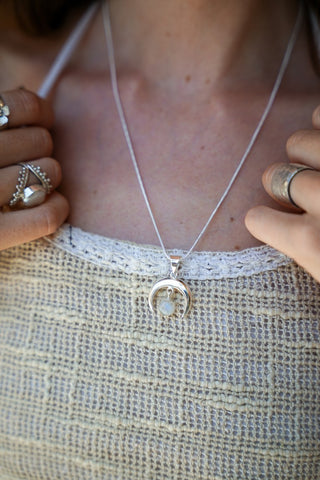 Crescent Moon hanger Verzilverd Messing