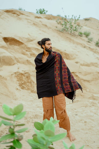 Khullu Shawl Zwart