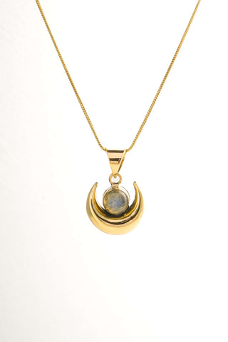 Halve maan hanger van messing