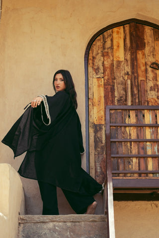Ishtar Vest Black
